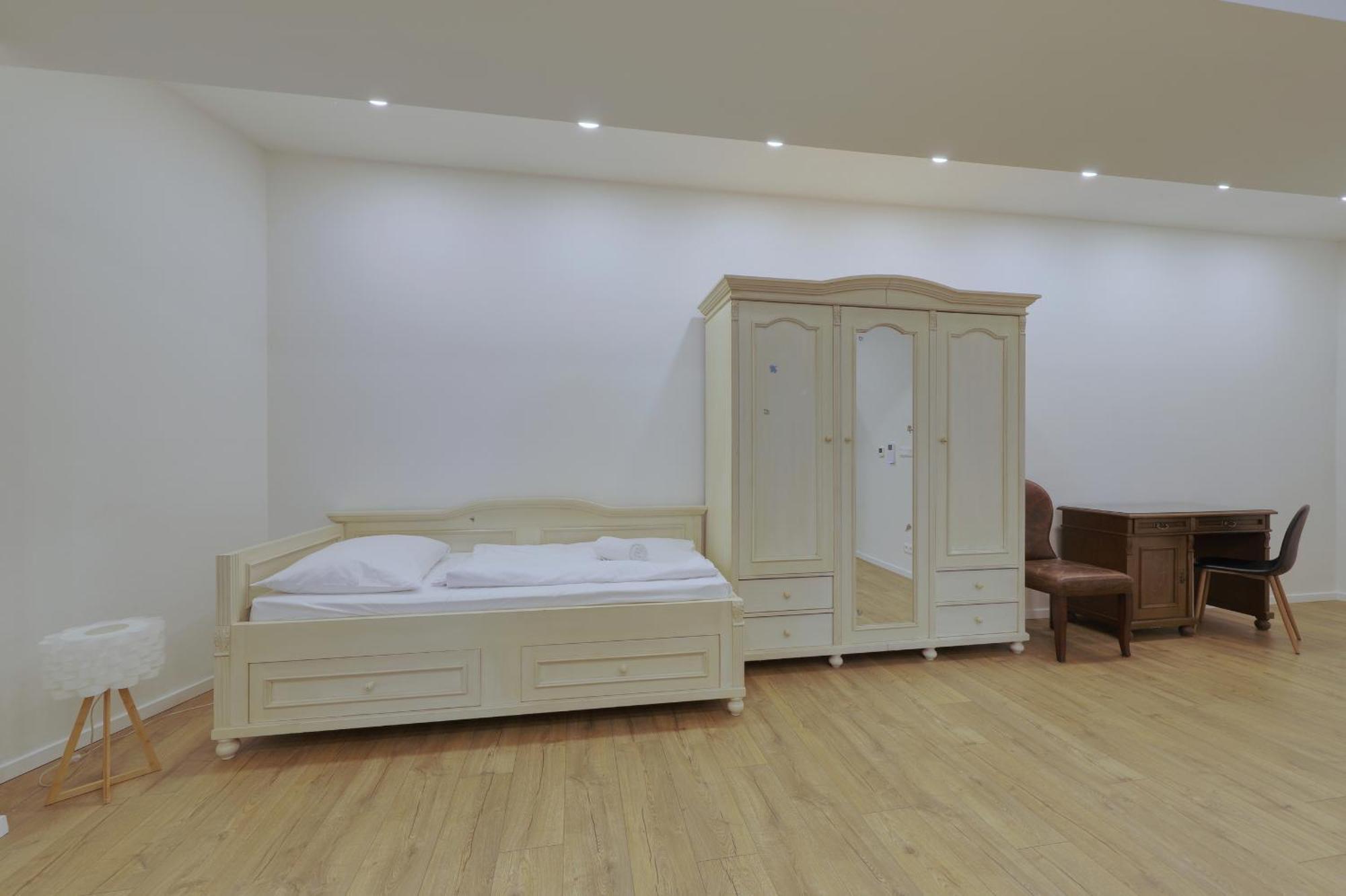Shone Apartment Old Town 2 Bedroom Bratislava Exterior photo
